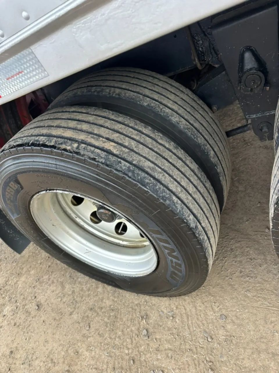 MB 1214 ano 1999 truck baú 6 cilindros - filé  - Foto 12