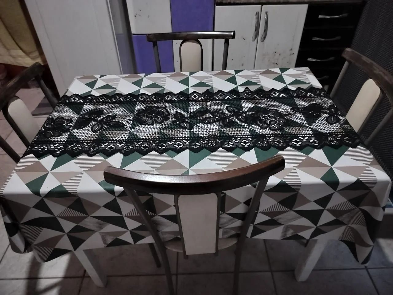 Caminho de Mesa em Triângulos com Renda - Foto 3