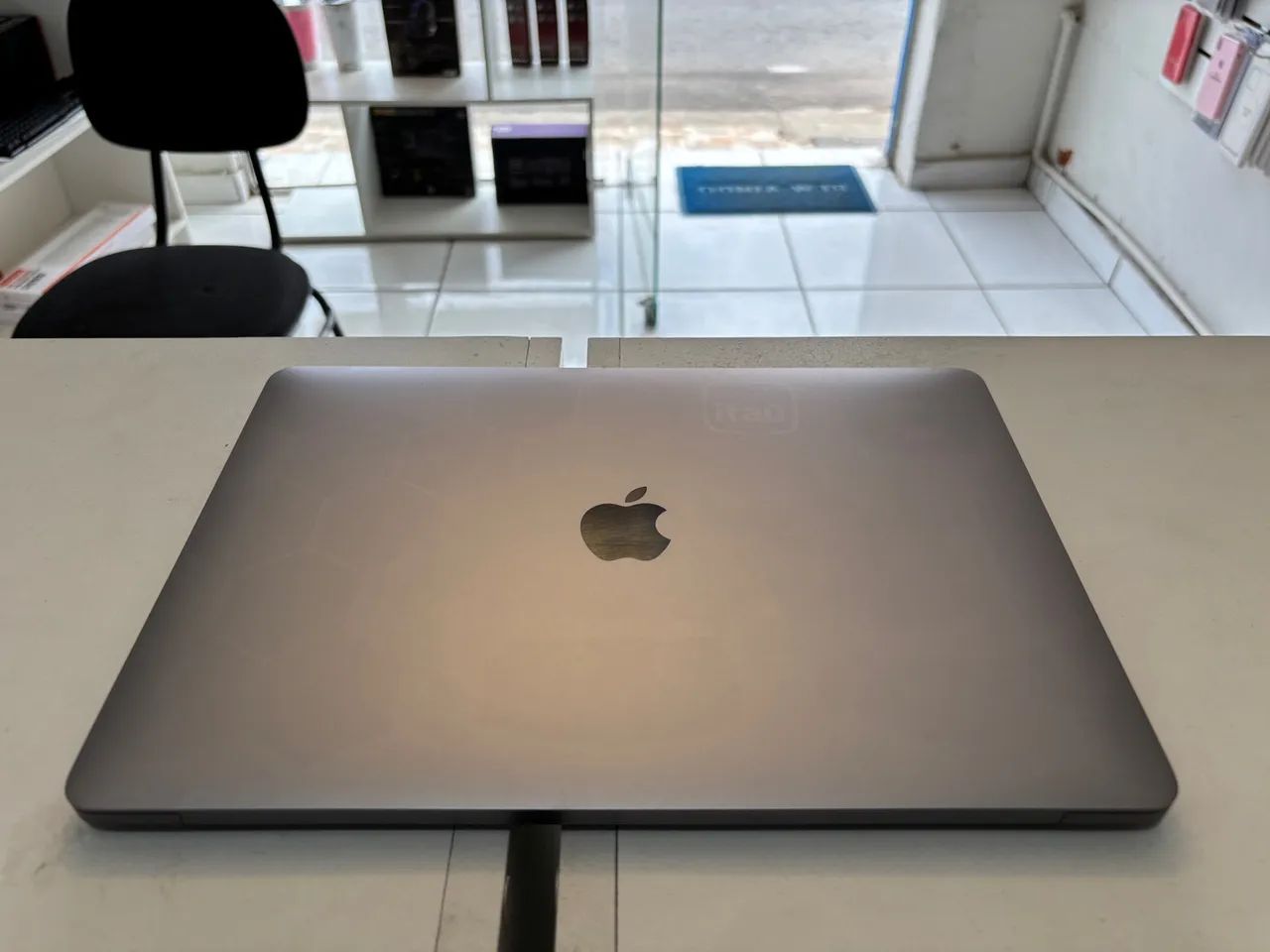 ( PROMOÇÃO) MACBOOK PRO 2017 TOUCH BAR I5/8GB/SSD256GB - Foto 2