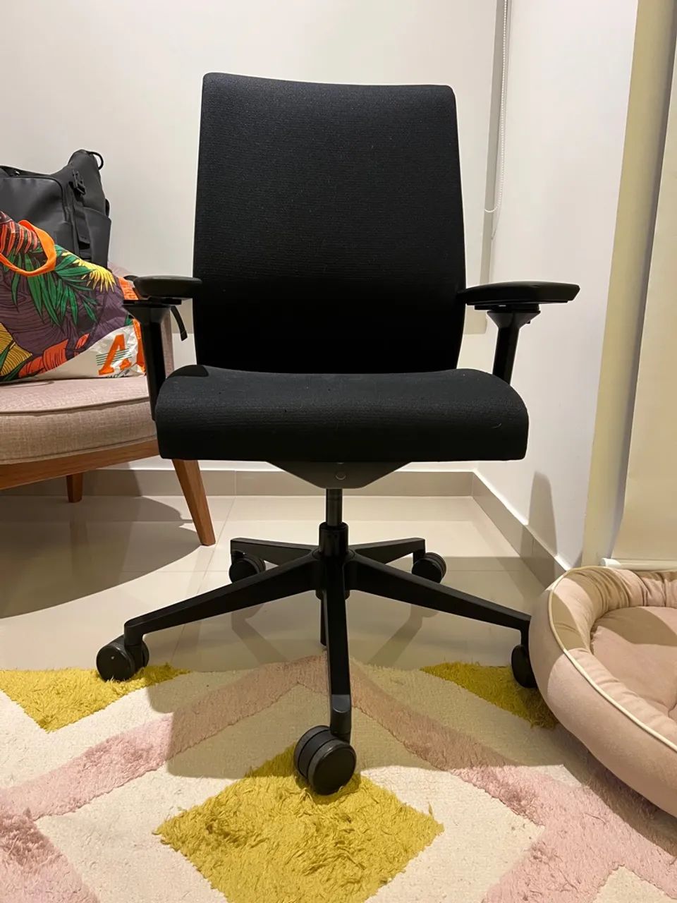 Cadeira Steelcase Think V1 - Foto 5