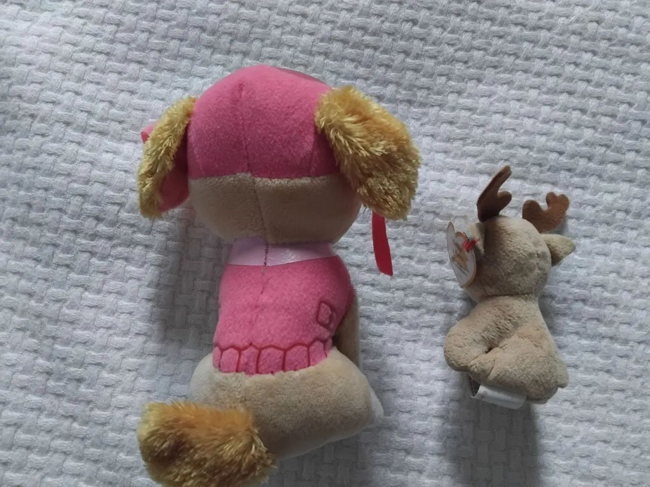 Cjto pelucia patrulha canina e rena - Foto 2