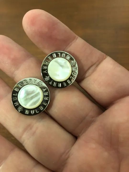 Par de Abótoaduras Mulberry com Detalhes em Madrepérola - Foto 2