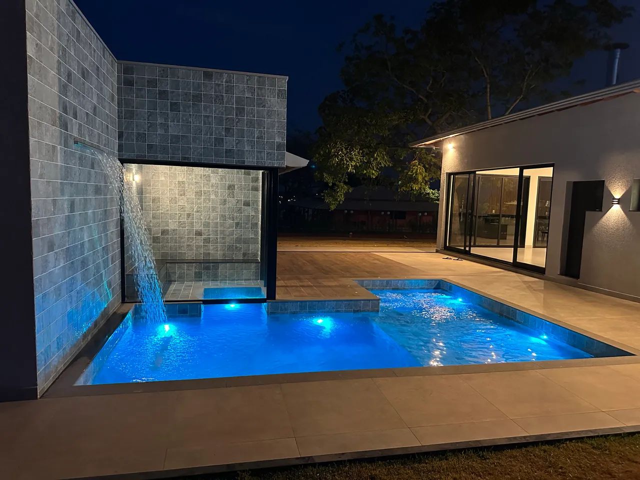 VENDO EXCELENTE CASA EM CONDOMÍNIO FECHADO - Foto 8