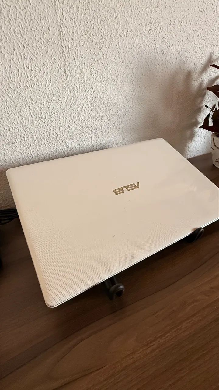 Notebook ASUS X550CA Core i3 + SSD 240GB + 8GB RAM