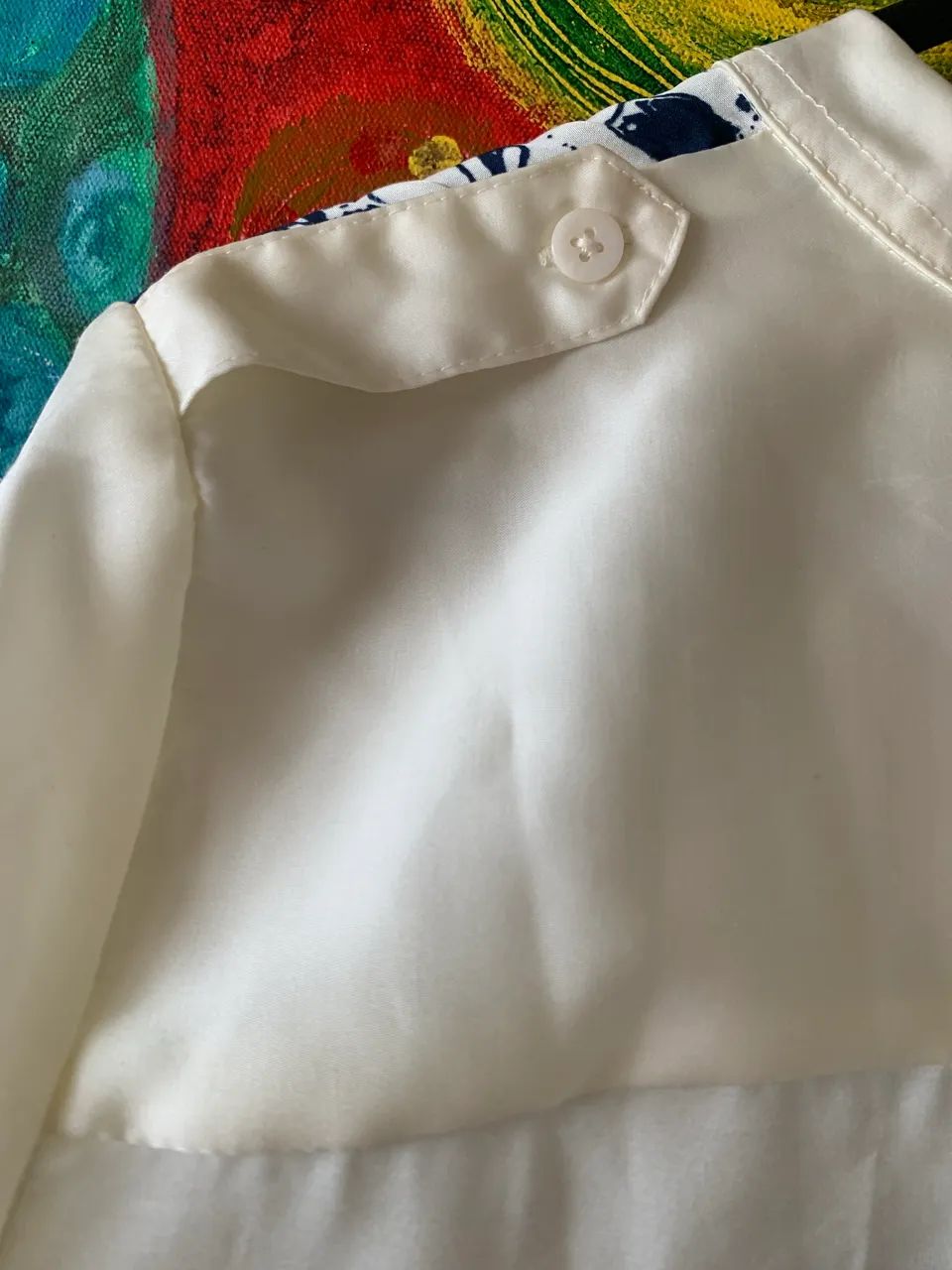 Blusa manga comprida tecido cetim marca RED BOTTOM - Foto 4