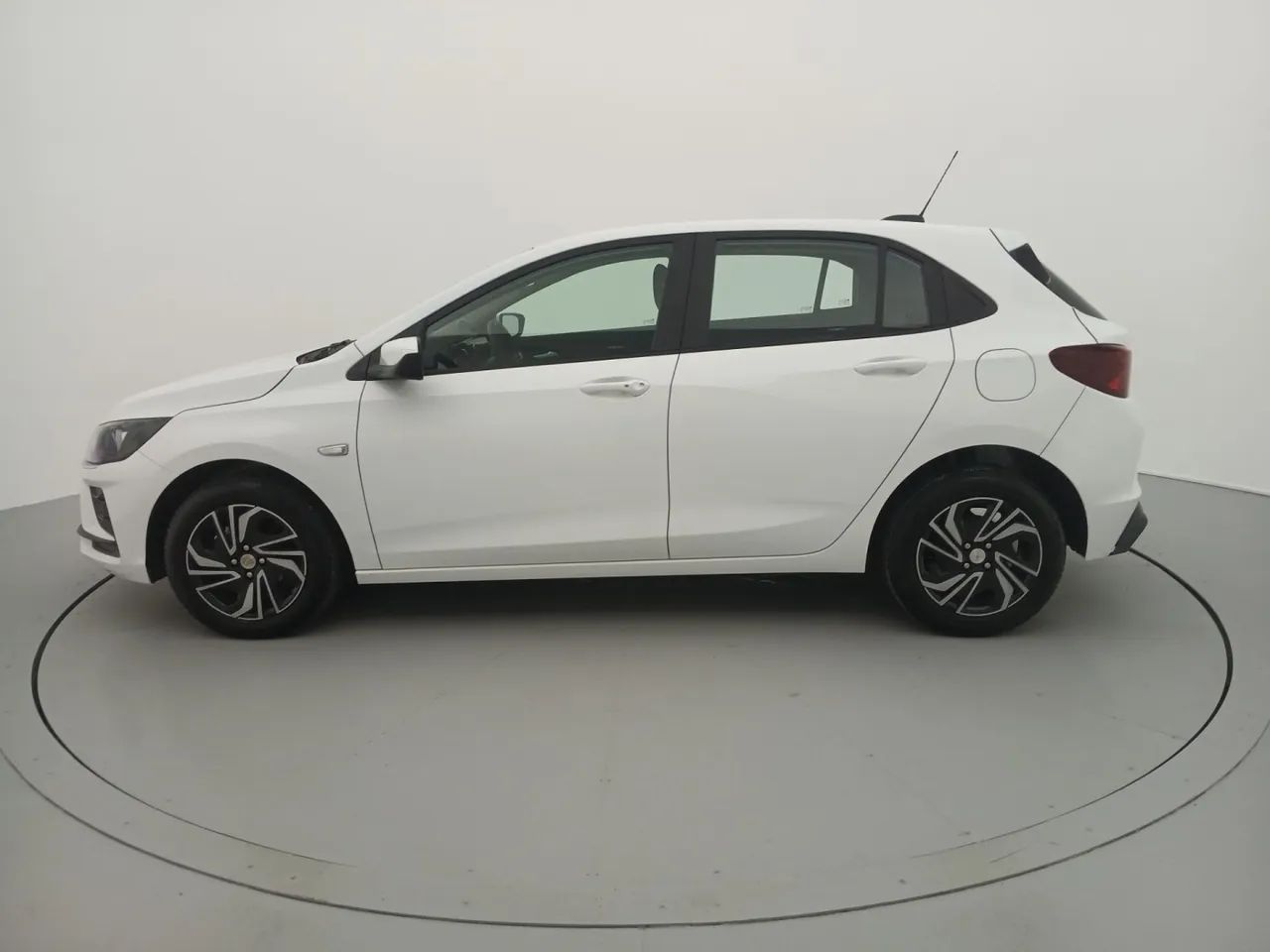 Chevrolet Onix Hatch 1.0 12V Flex Mec. 4P, foto 2 de 18