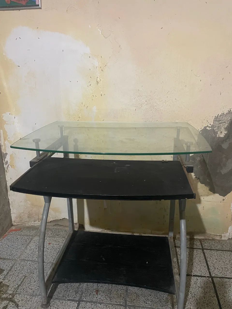 Mesa para computador semi nova  - Foto 4