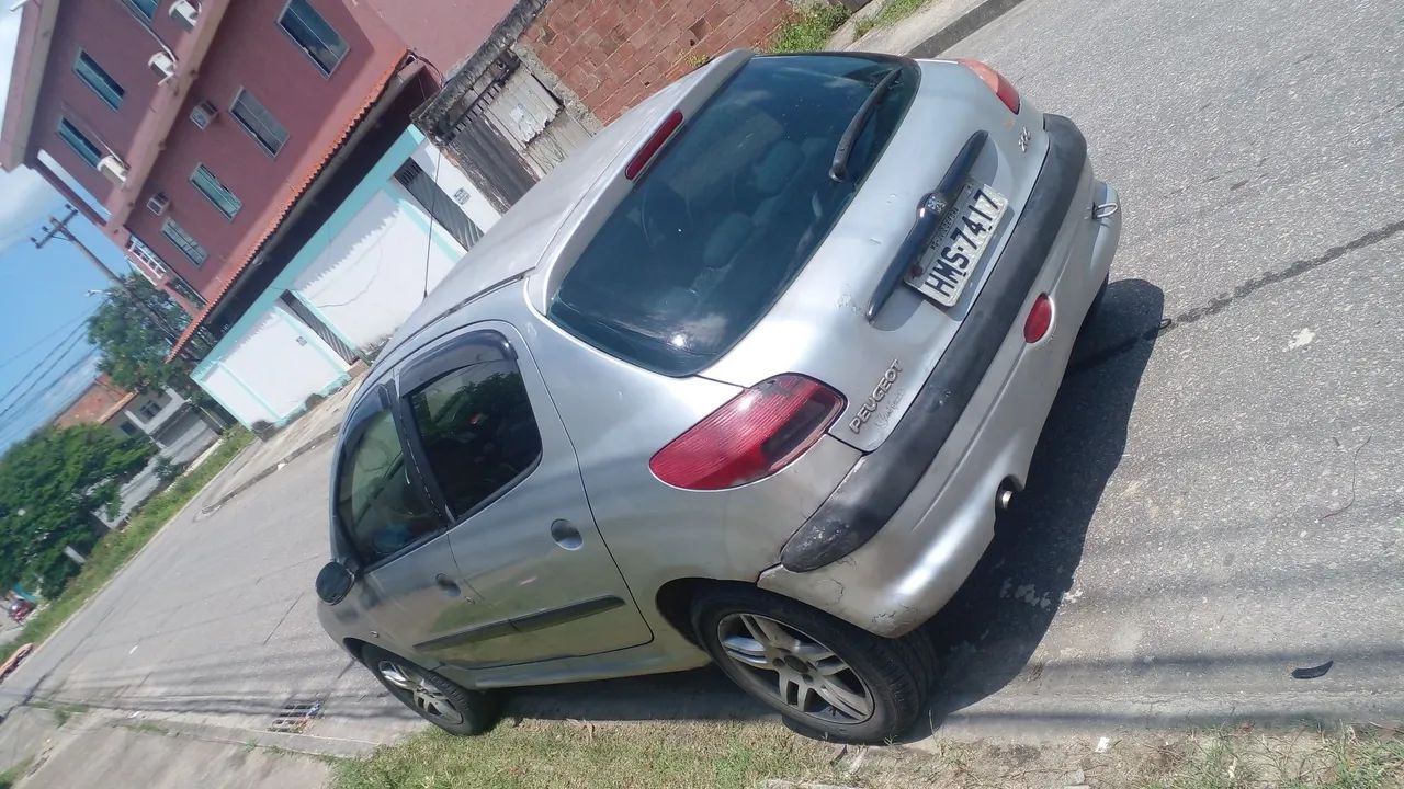 Peugeot 206 206 Soleil/Quiksilver 1.6 16V 110cv 3p 2003