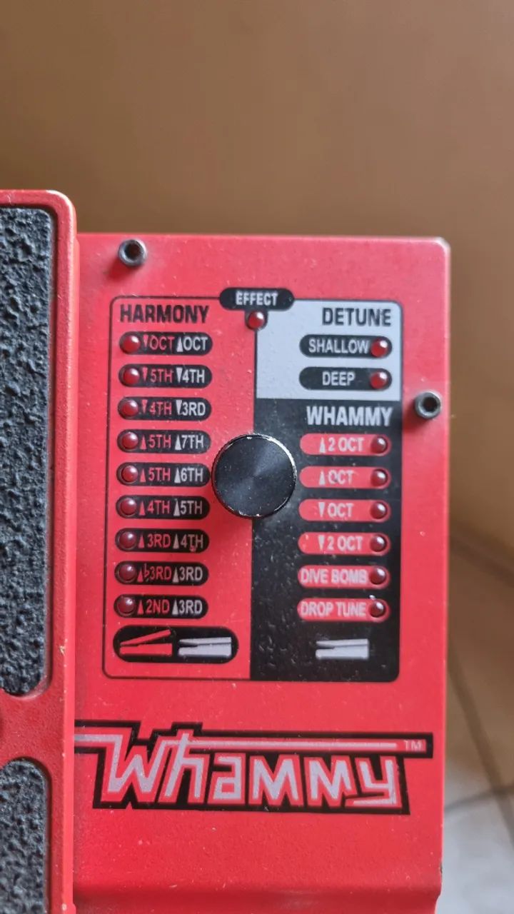 Pedal de Efeito Digitech Whammy - Foto 2