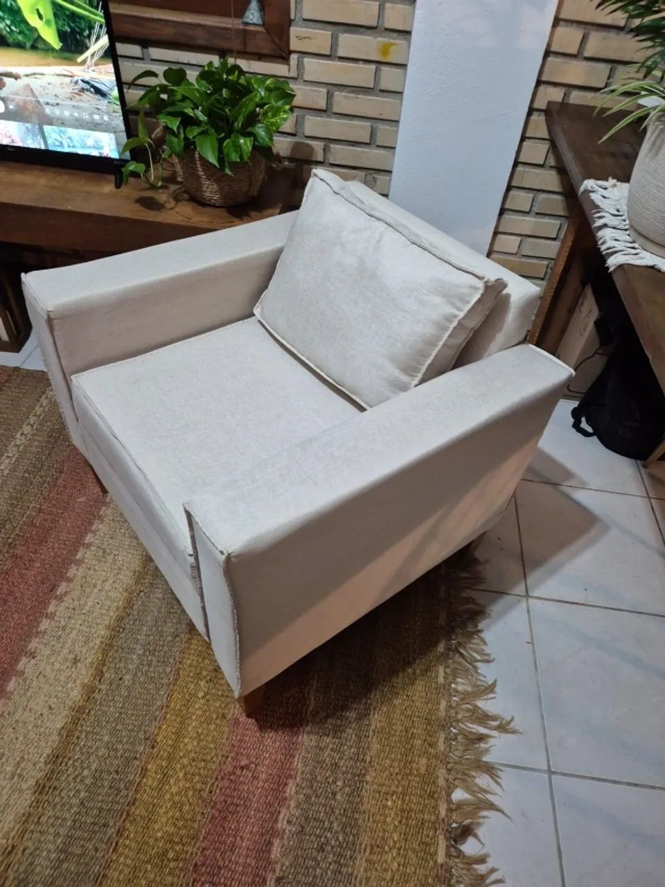 Poltrona Nina Retro Tecido Linho Cor Bege - Foto 4