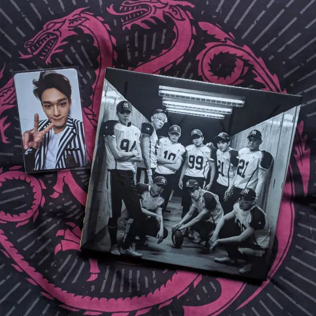 album love me right - exo