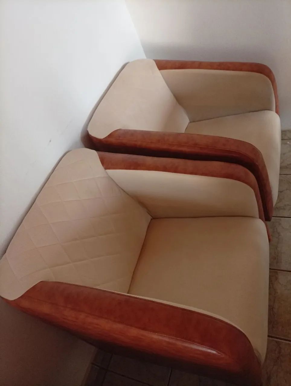 2 Poltronas consultório/ escritório/ recepção  - Foto 2