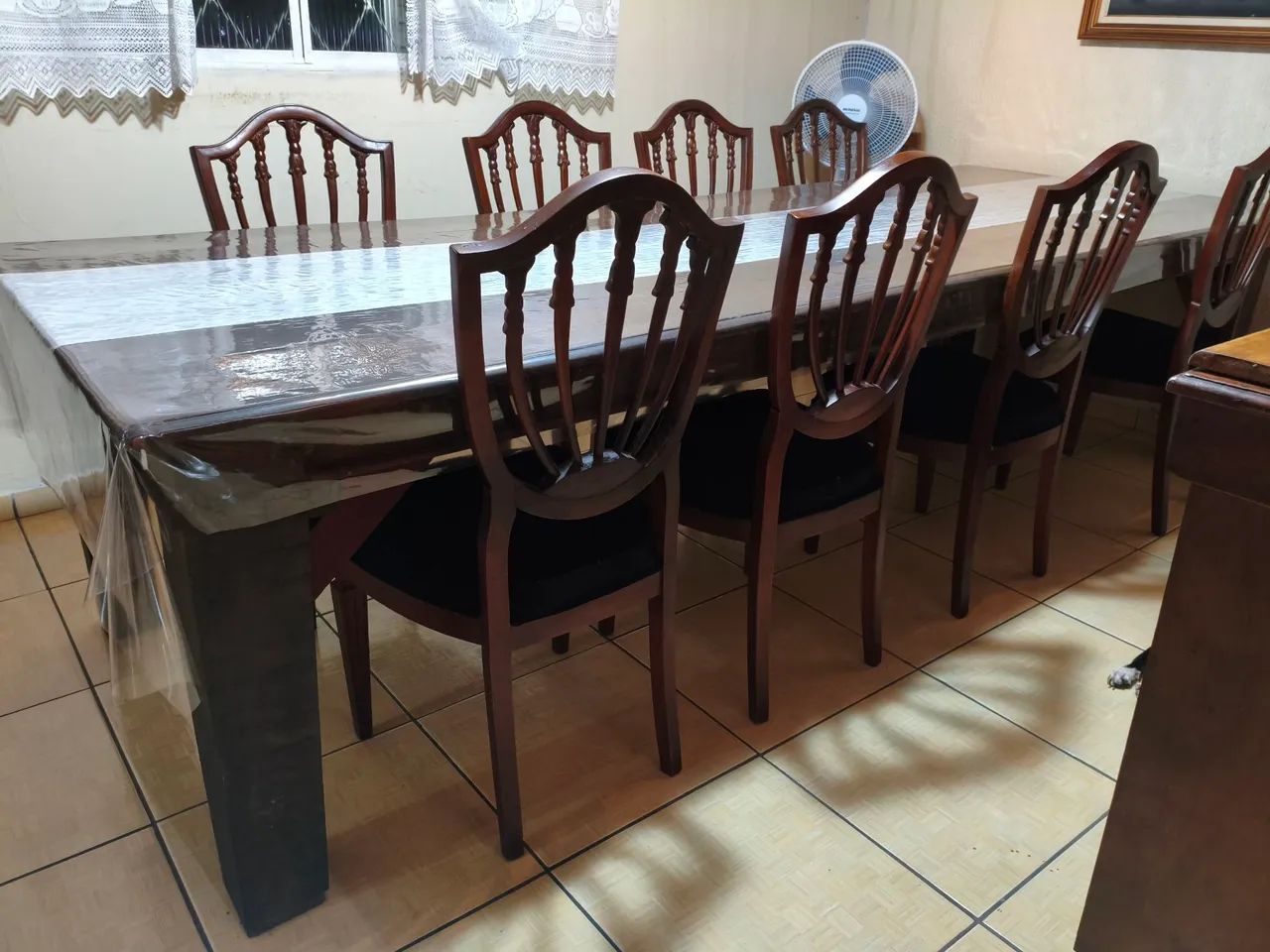 Mesa em madeira nobre rústica 