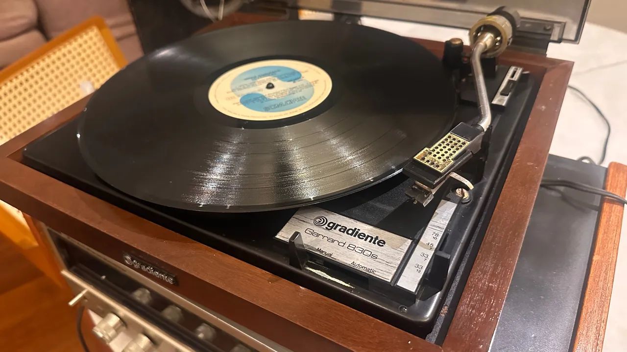Toca discos Gradiente Garrard 830s - Foto 3