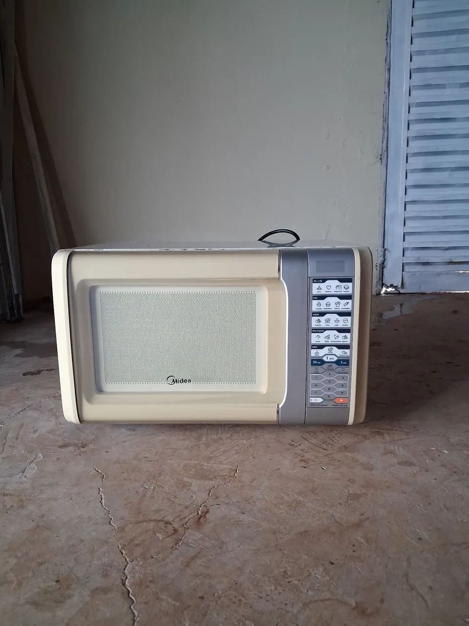 Micro-ondas 20 litros  - Foto 2