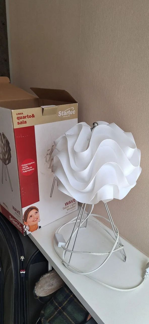 Abajur de mesa Startec modelo Wave