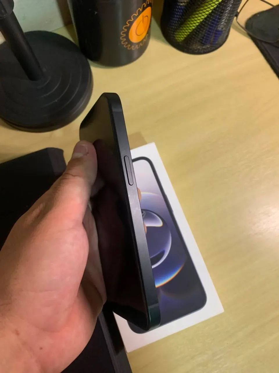 iPhone 16e