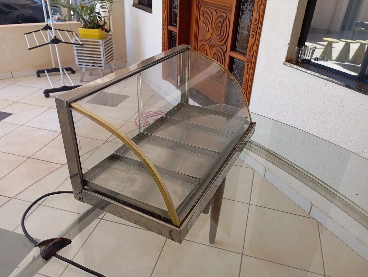 Estufa semi-nova