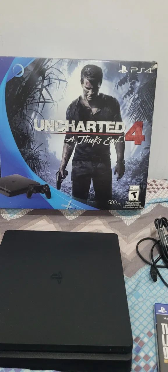 Vendo ps4 slim funcionando perfeitamente 