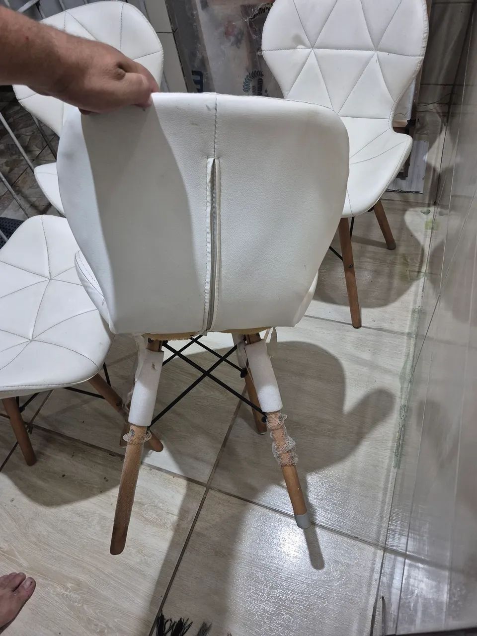 Kit com 4 cadeiras lindas Estilo Eames - Foto 3