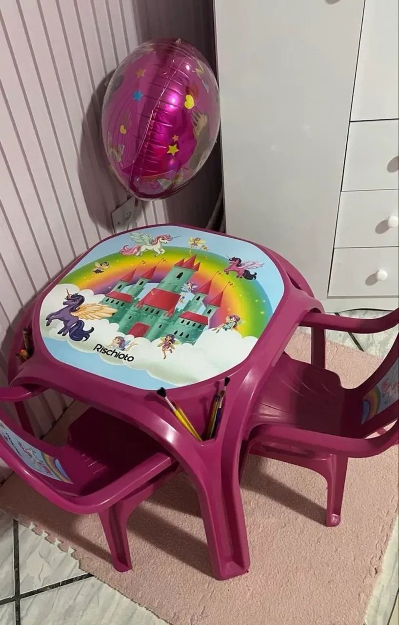 Mesa infantil com 2 cadeiras  - Foto 2