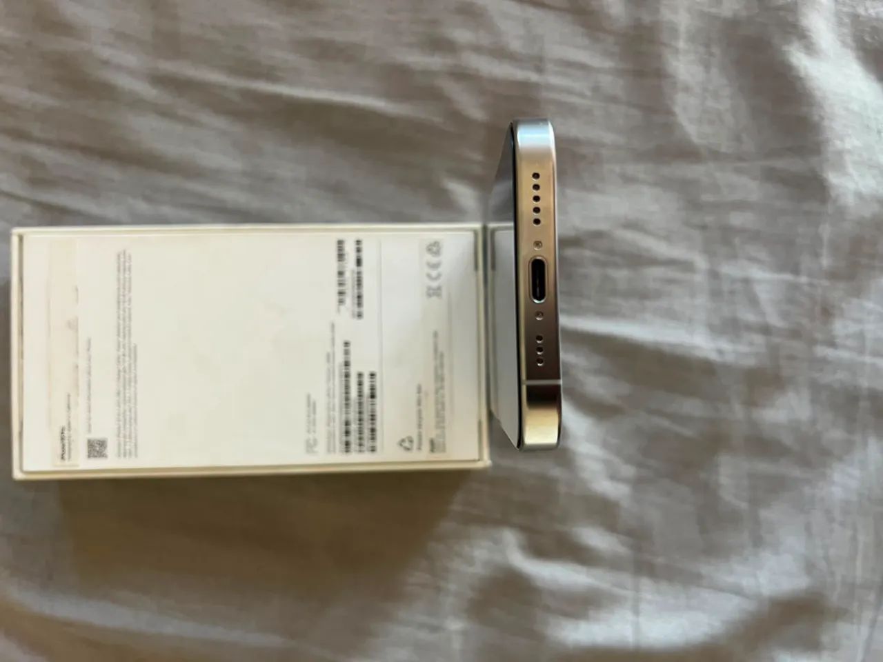 iPhone 16 pro 128gb bateria 99% impecável  - Foto 2