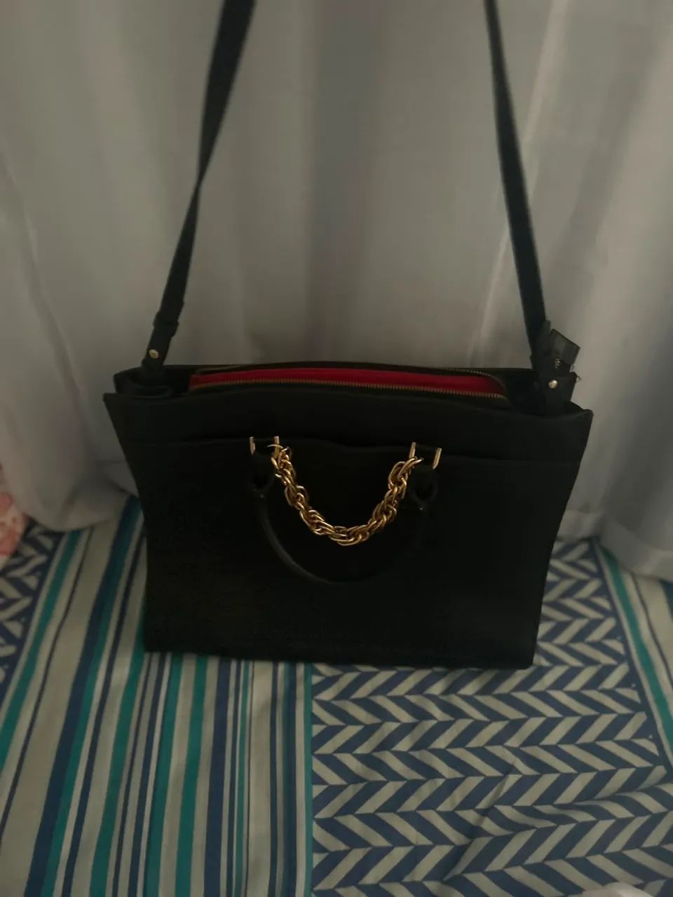 Bolsa SCHUTZ em couro preta