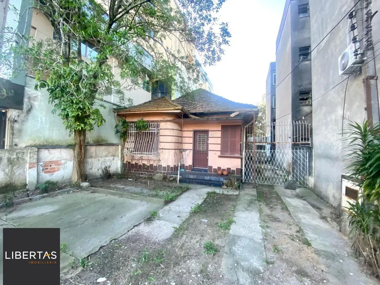 Casa Comercial 2 dormitórios à venda Santana Porto Alegre/RS - Foto 2