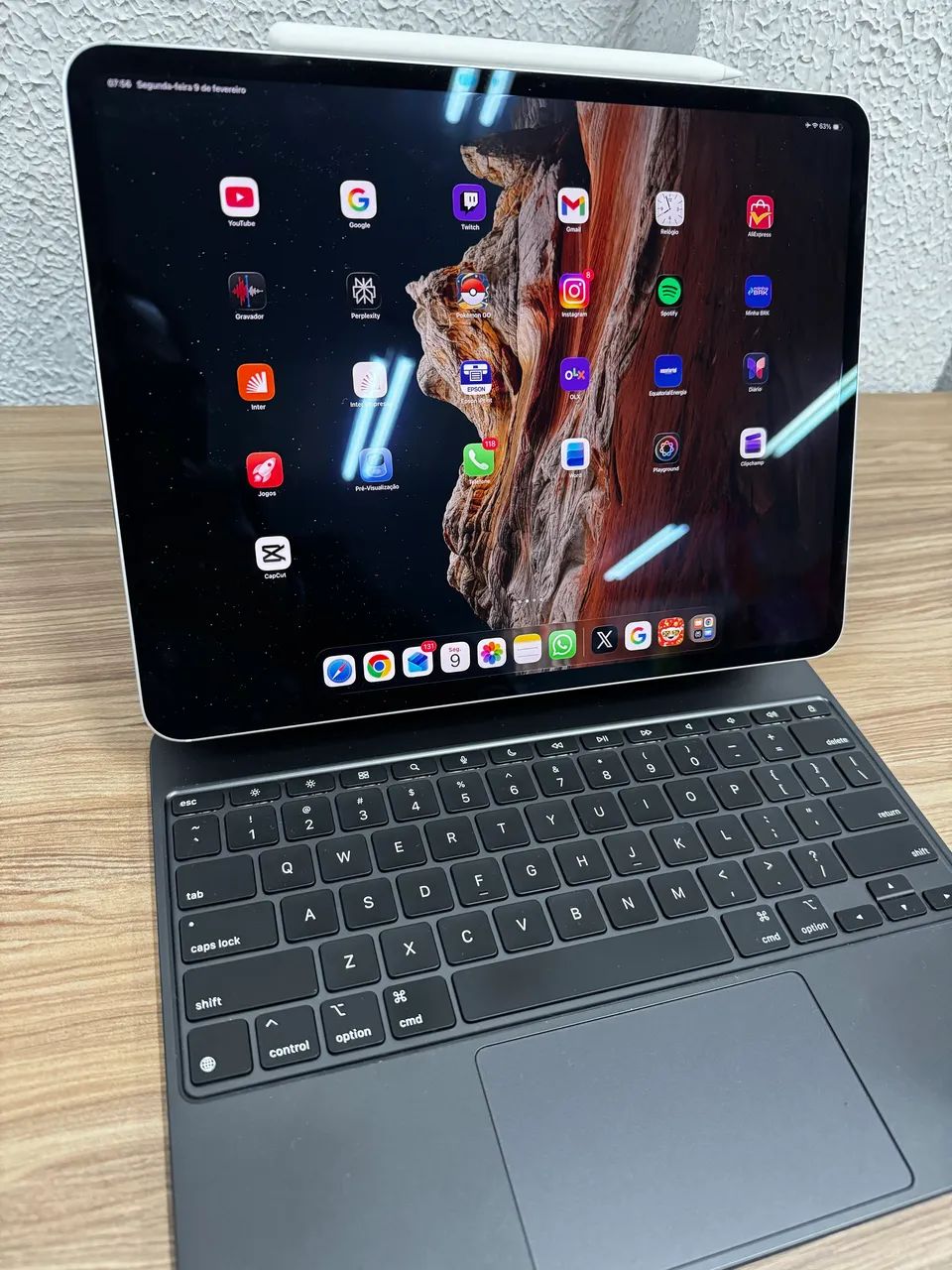 iPad Pro 13 polegadas M4 1tb + Magic Keyboard + Apple Pencil