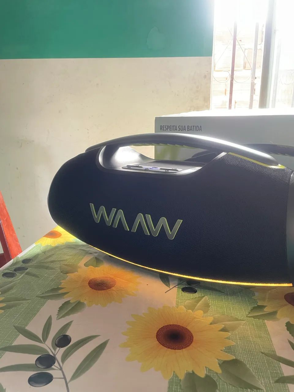 CAIXA WAAW HYPERBOOM PRA SAIR LOGO - Foto 2