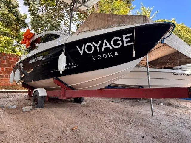 Lancha phoenix 270 - Motor mercury 200