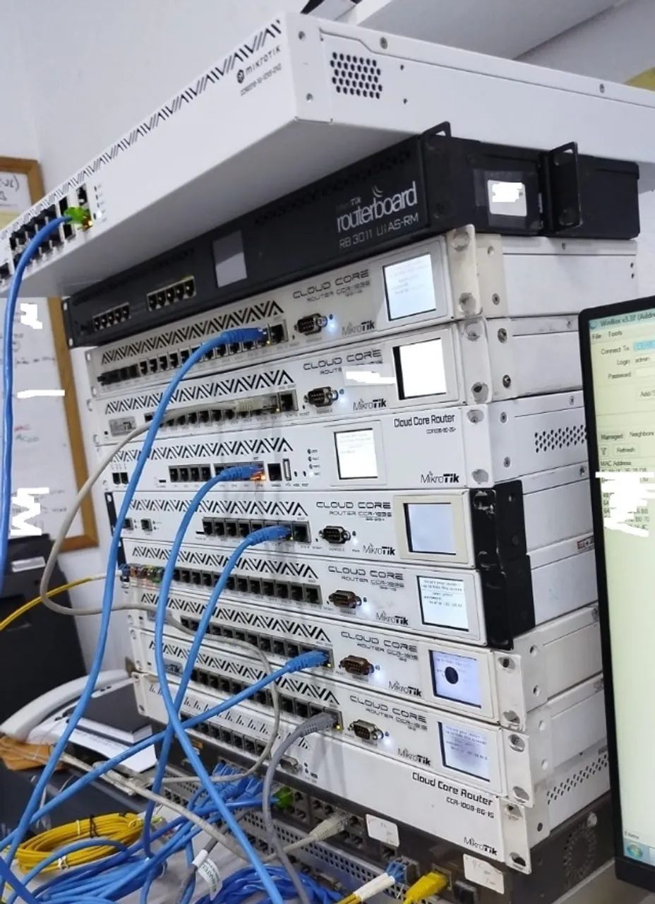 A nova versão revisada do Mikrotik Router  CCR 2116 , CCR 2216 Travadas