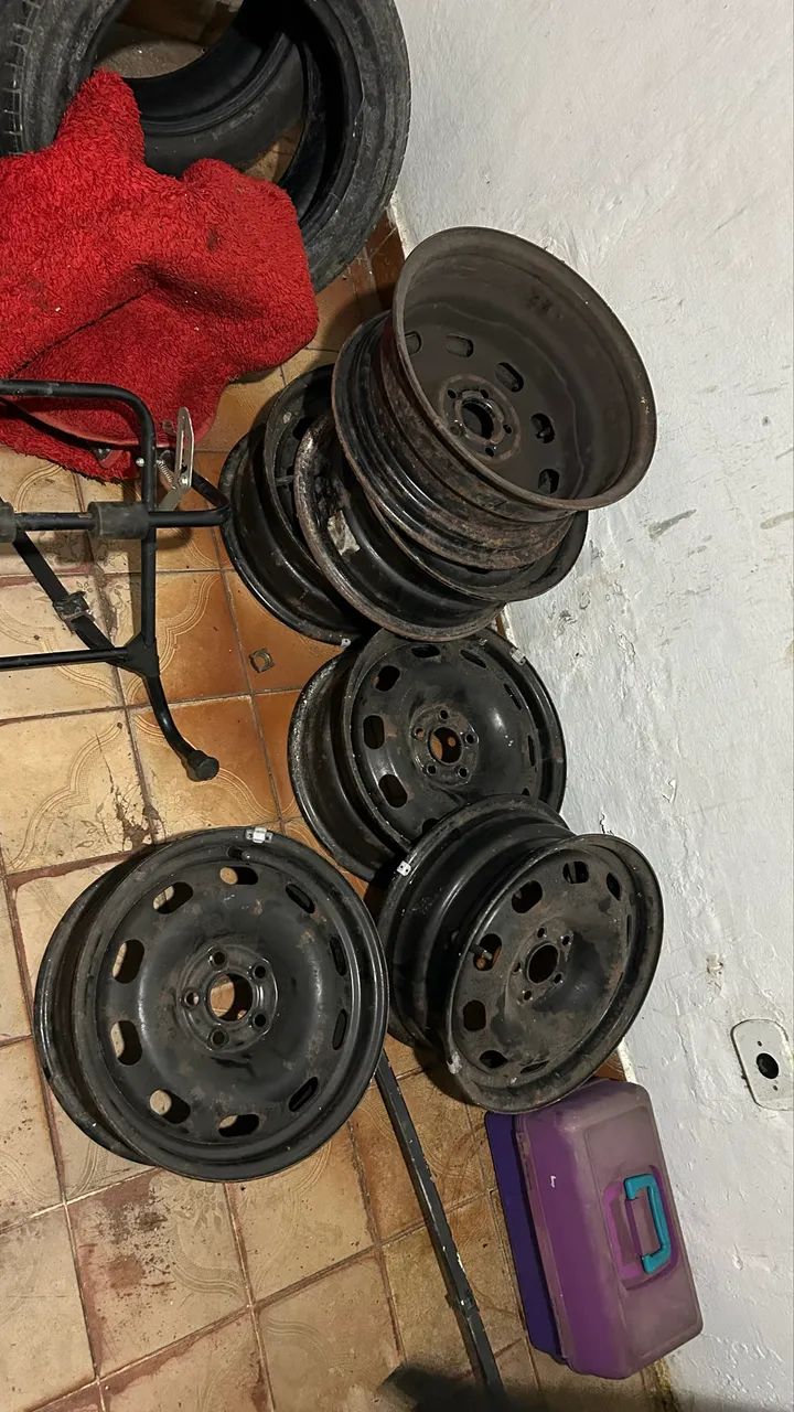 Roda automotiva aro 15 5 furos para carro