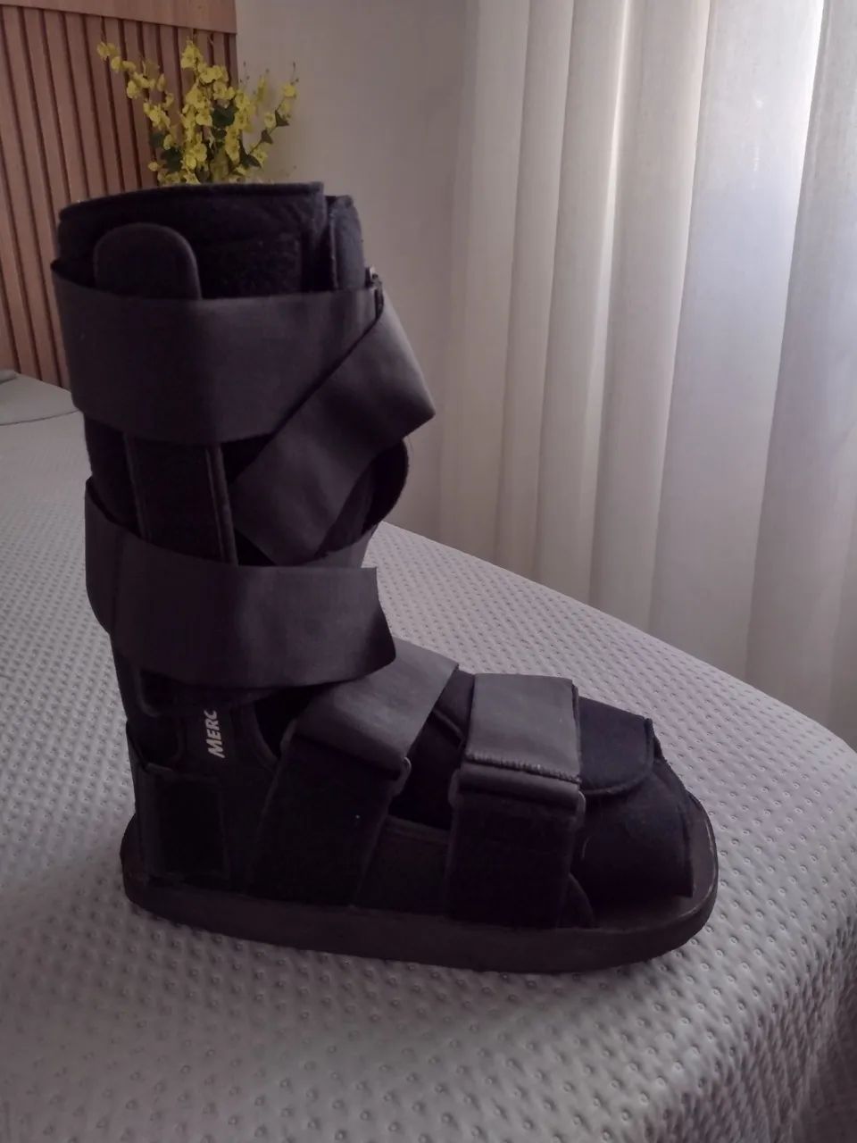 Bota imobilizadora n° 41 a 44 