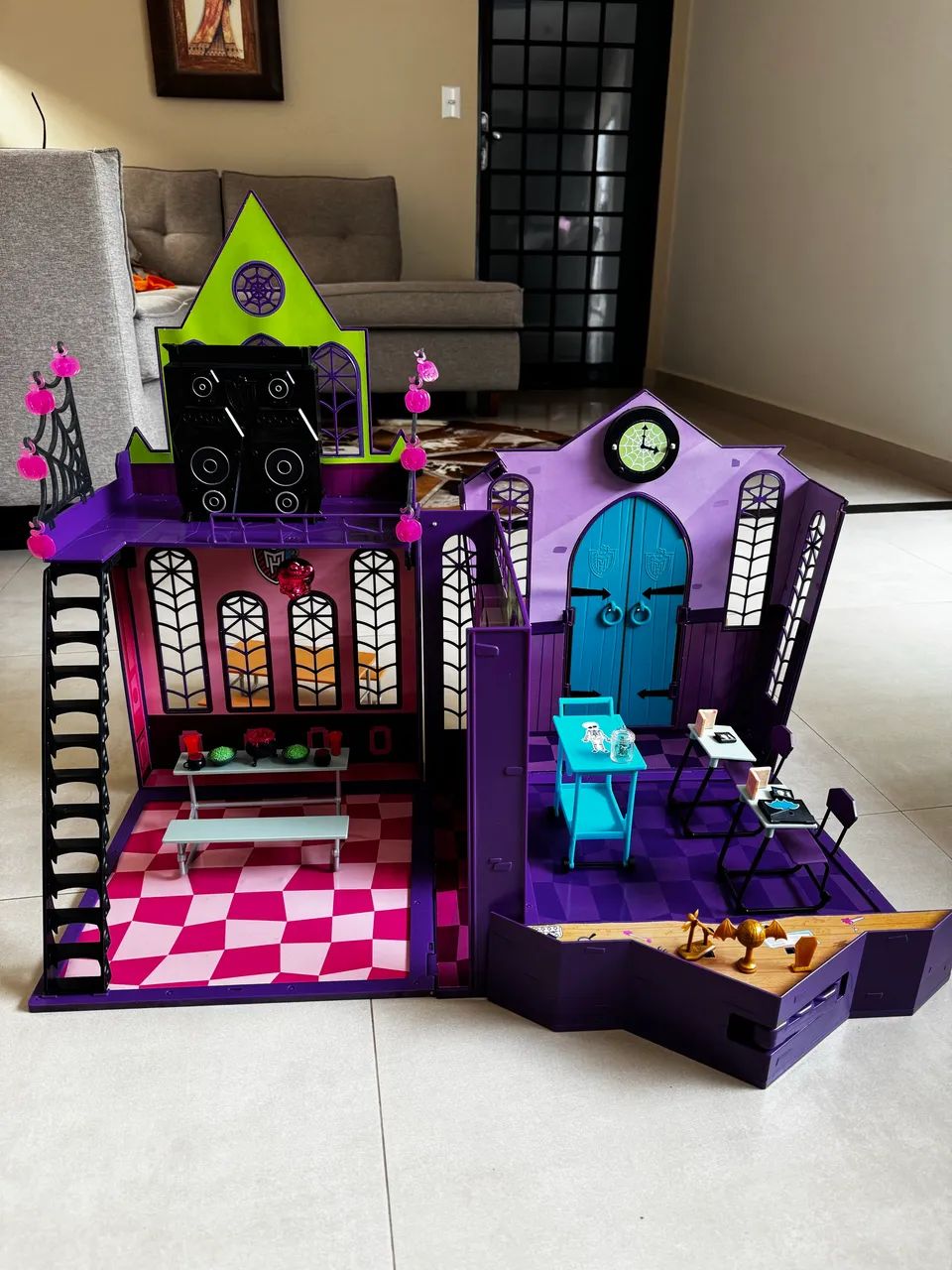 Escola Monster High