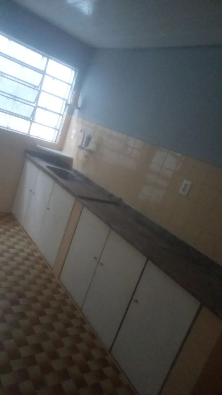 Alugo casa de fundos - Foto 3