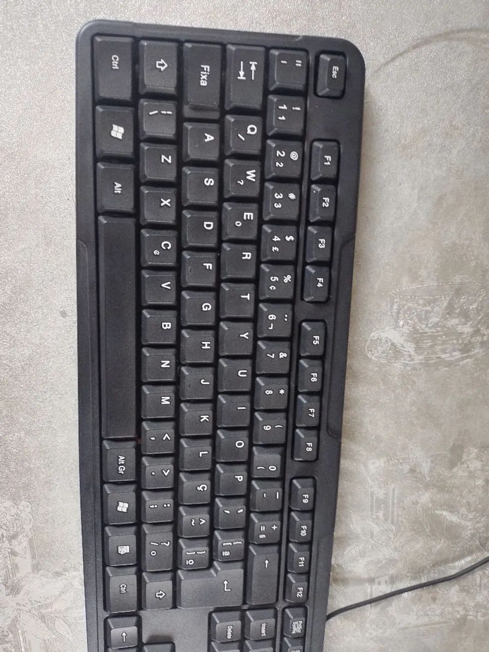 de computador de membrana da marca C3Tech, com layout ABNT2
