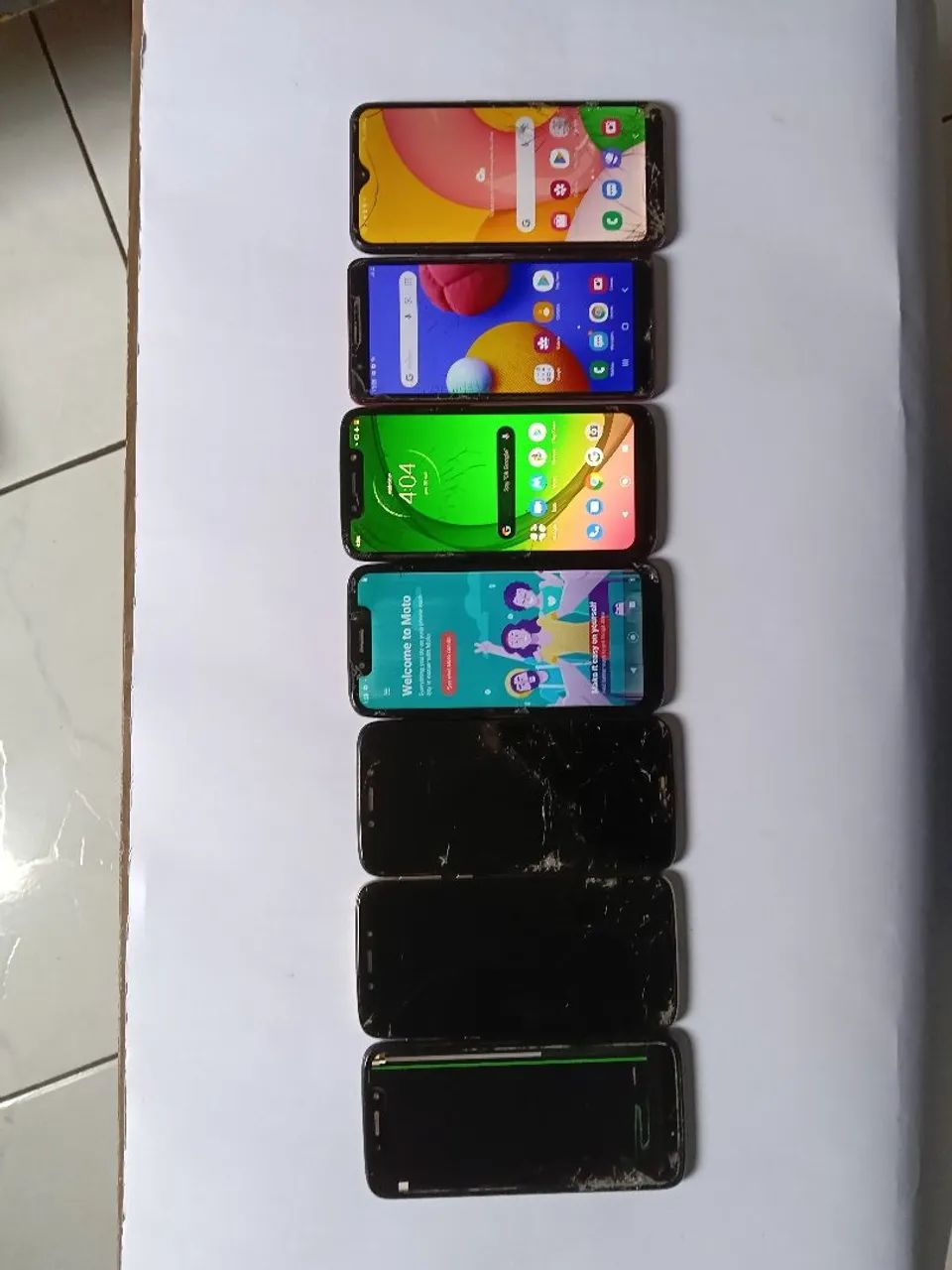 LOTE DE CELULAR COM TELA TRINCADA