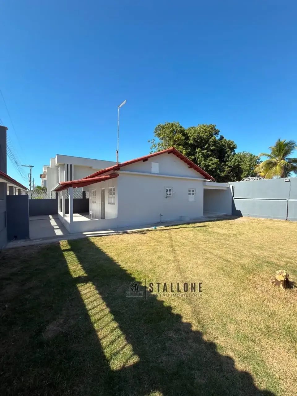 Casa térrea financiável, com 2 quartos sendo 1 suíte, edificada em um lote de 288m² em Ita