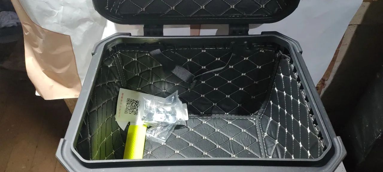 Vende baú para moto personalizado - Foto 2