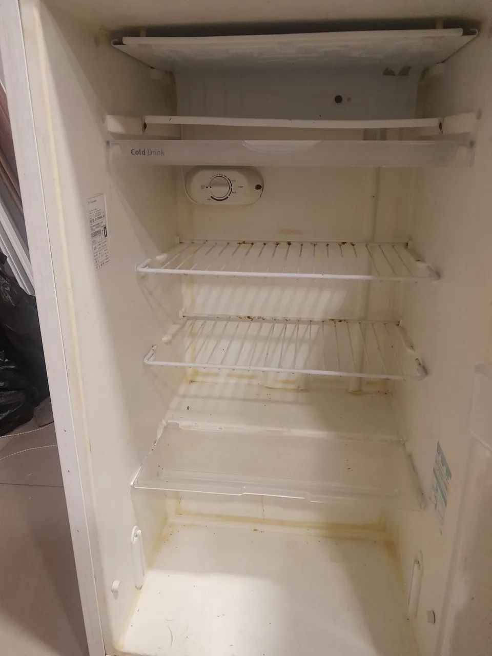 Frigobar RE 120 litros Electrolux  - Foto 2