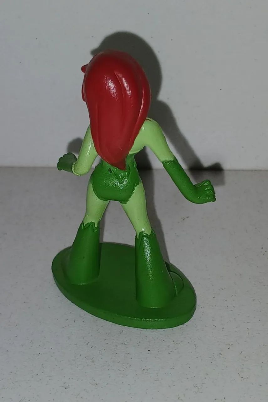 BONECO ACTION FIGURE MINIATURA DC COMICS HERA VENENOSA ORIGINAL - Foto 2
