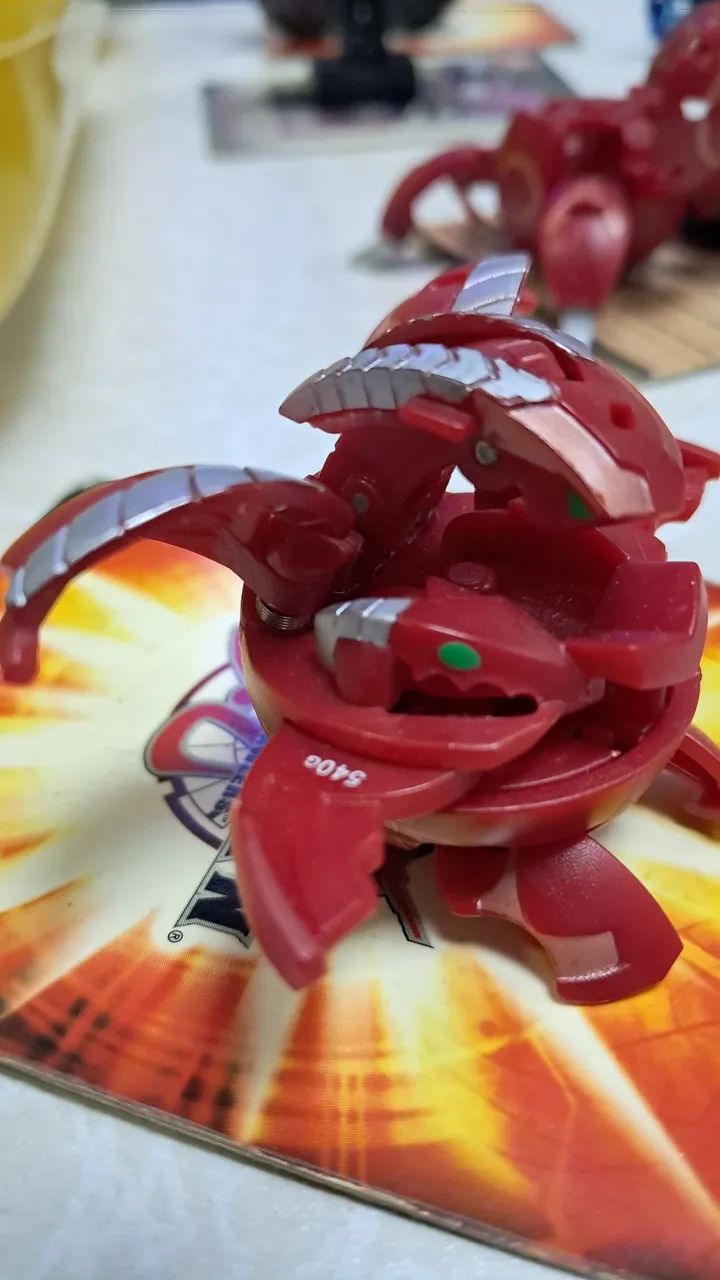 Bakugan Percival pyrus - Foto 3