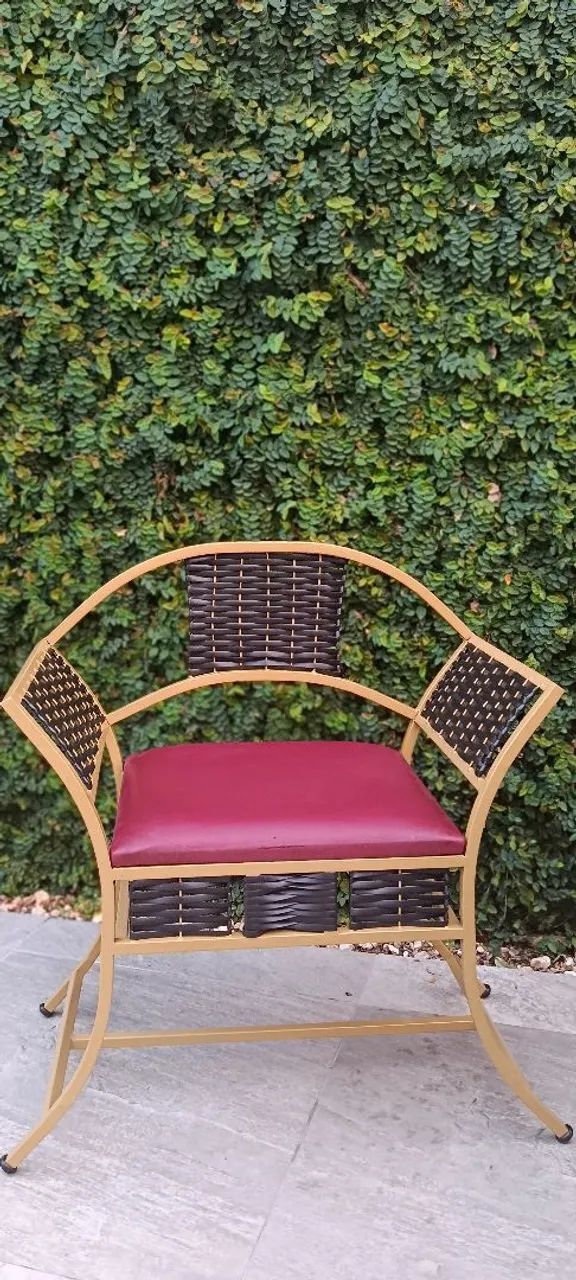 Duas cadeiras com detalhes em Rattan - pintura eletrostática - Foto 3