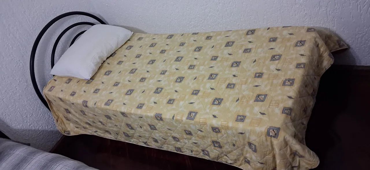 CAMA SOLTEIRO DE FERRO 