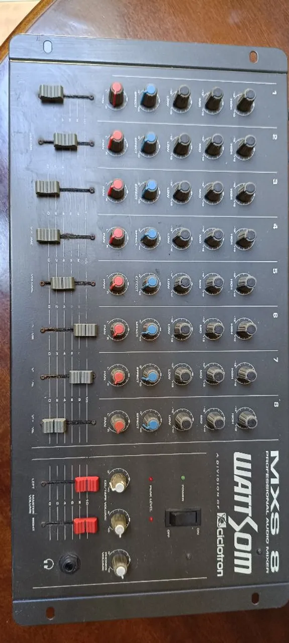 Behringer Virtualizer Pro DSP2024P - Processador de Efeitos