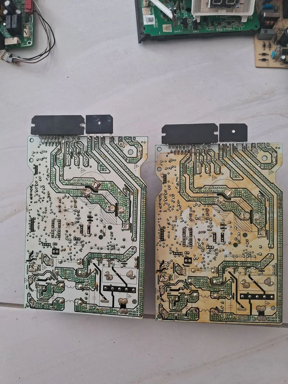 Duas Placa ar inverter sucata carrier - Foto 2
