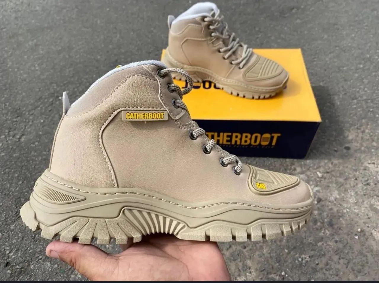 Bota Catherboot - Estilo, Conforto e Durabilidade!