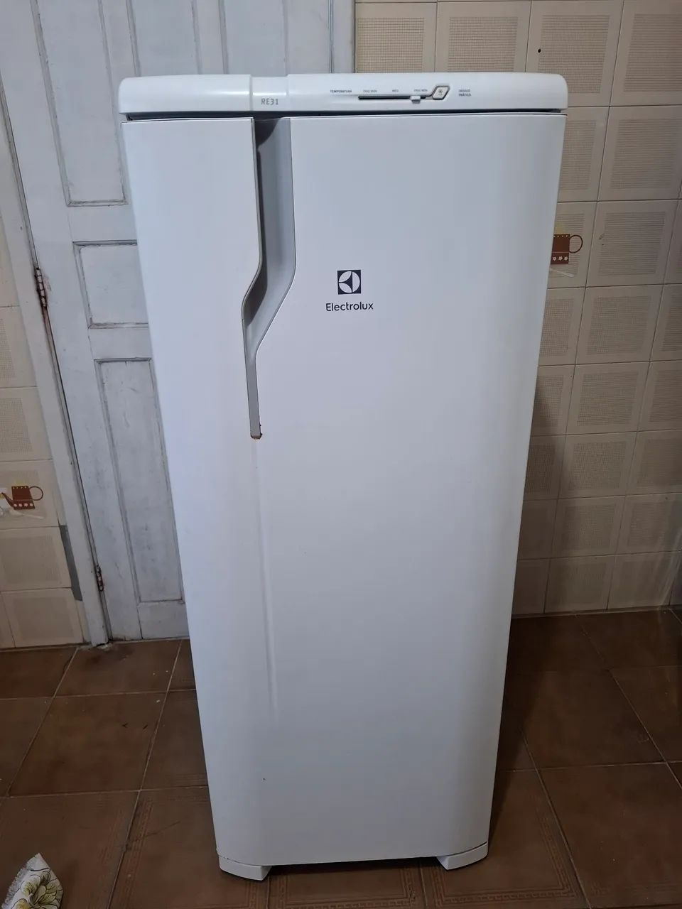 Refrigerador 240 L - Electrolux  - Foto 3