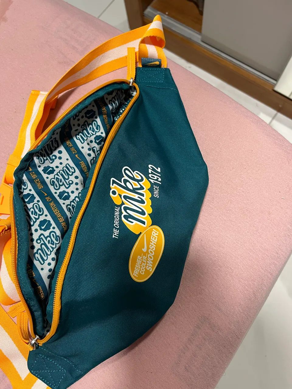Bolsa estilo pochete Nike  - Foto 4